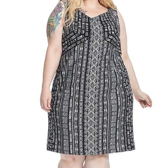 Sleeveless black and white sheath dress Size 1X - Picture 1 of 3